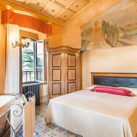 Villa Delle Sophore 12, Emma *