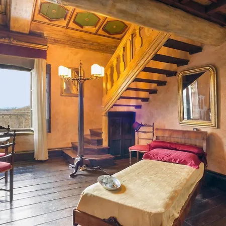 Villa Delle Sophore 12, Emma Cortona