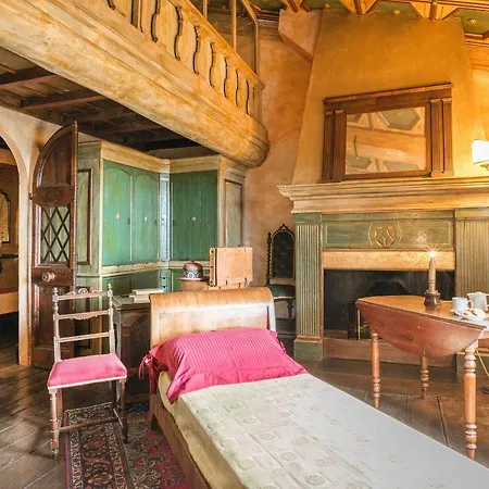 Villa Delle Sophore 12, Emma *