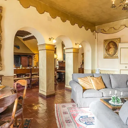 Delle Sophore 12, Emma Cortona