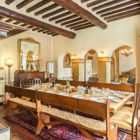 Delle Sophore 12, Emma