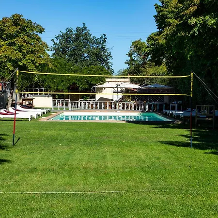 Villa Delle Sophore 12, Emma Cortona