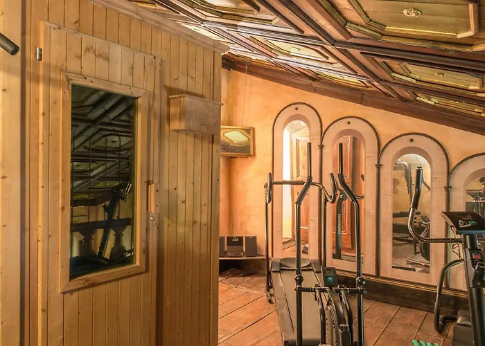 Delle Sophore 12, Emma Villa *