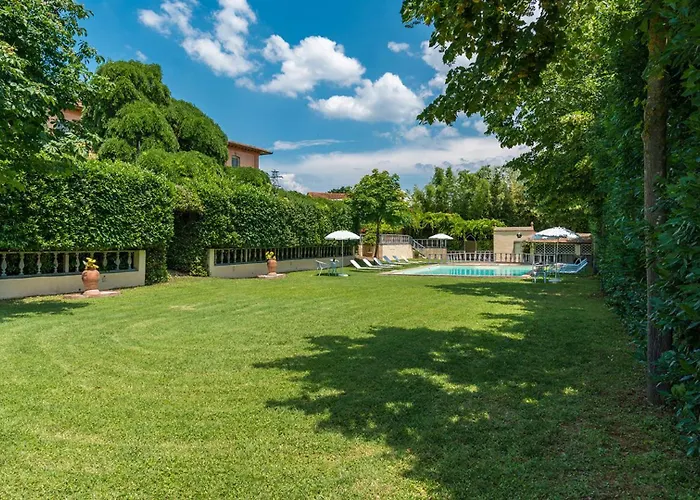 Villa Delle Sophore 12, Emma *