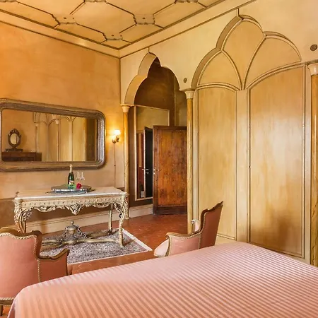 Delle Sophore 12, Emma Villa *