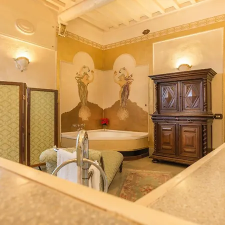 Delle Sophore 12, Emma Villa Cortona