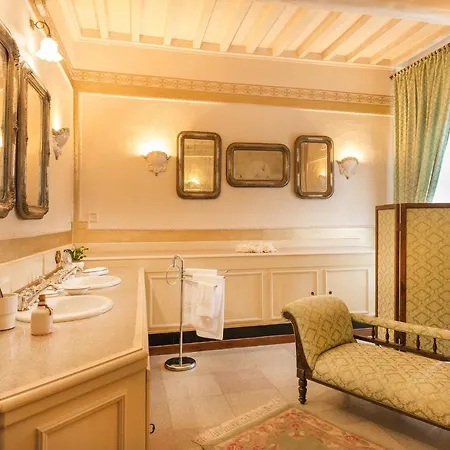 Delle Sophore 12, Emma Villa *